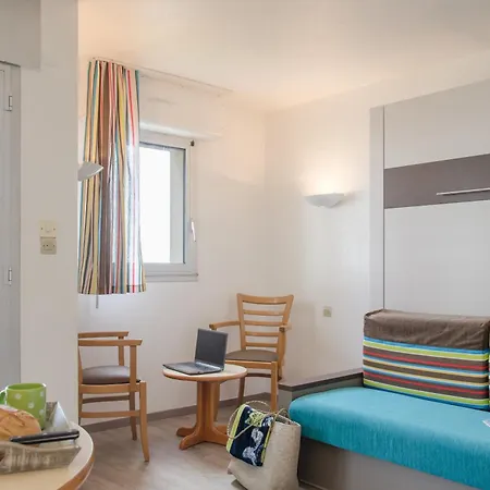 Pierre & Les Tamaris