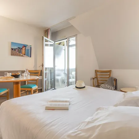 Pierre & Les Tamaris