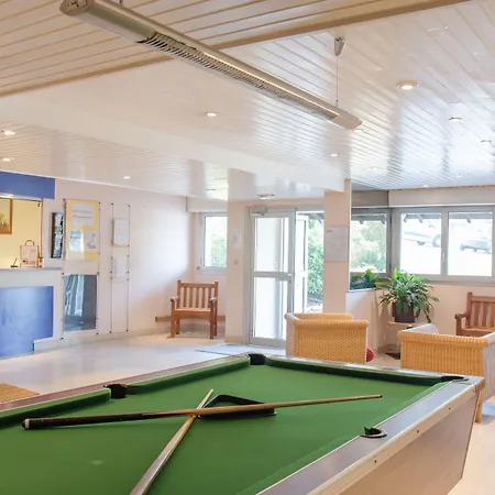 Pierre & Les Tamaris 3* 滨海图维列