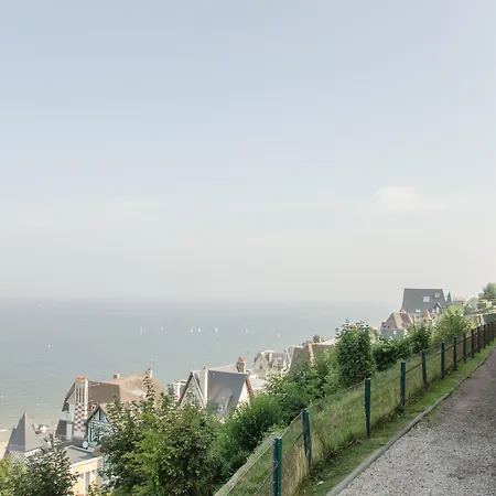 Pierre & Les Tamaris 公寓式酒店 滨海图维列