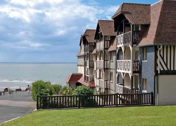 Pierre & Les Tamaris アパートホテル