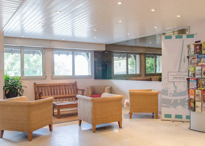 Pierre & Les Tamaris 2* トルヴィル＝シュル＝メール