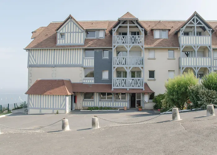 Résidence Pierre&vacances Les Tamaris 2*