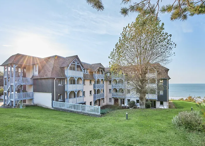 Pierre & Les Tamaris 2*