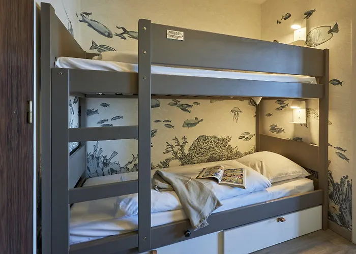 Pierre & Les Tamaris 2*