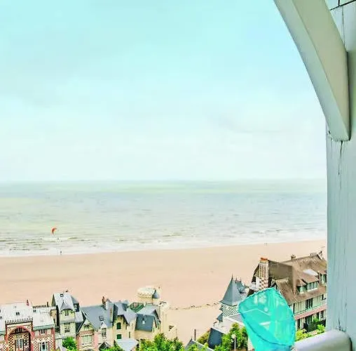 アパートホテル Pierre & Les Tamaris 2*